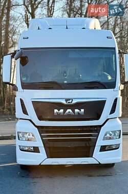 Контейнеровоз MAN TGX 2020 в 