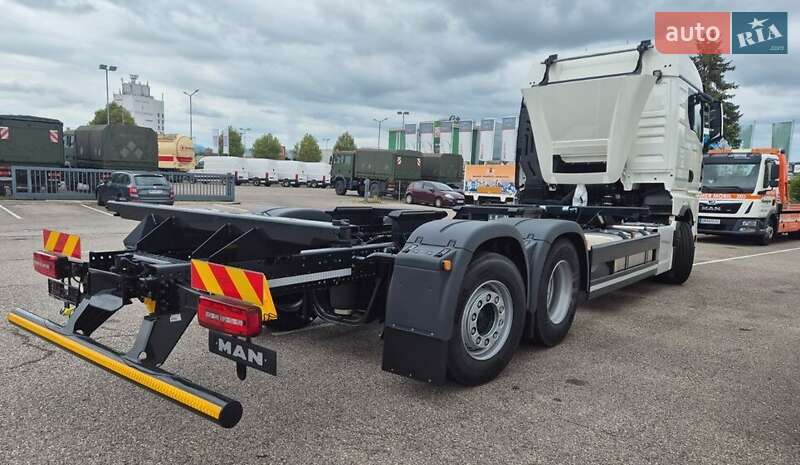 Контейнеровоз MAN TGX 2025 в Чернівцях