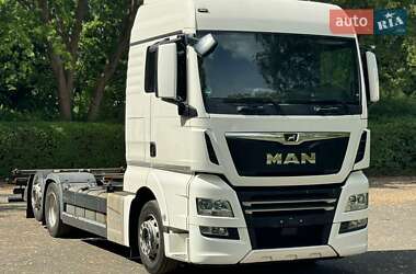 Контейнеровоз MAN TGX 2020 в 