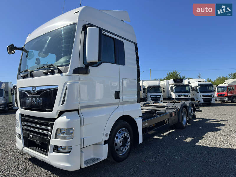 Контейнеровоз MAN TGX 2020 в Луцьку