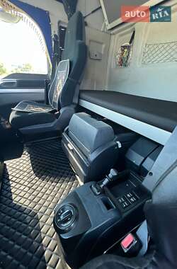 Тягач MAN TGX 2016 в 
