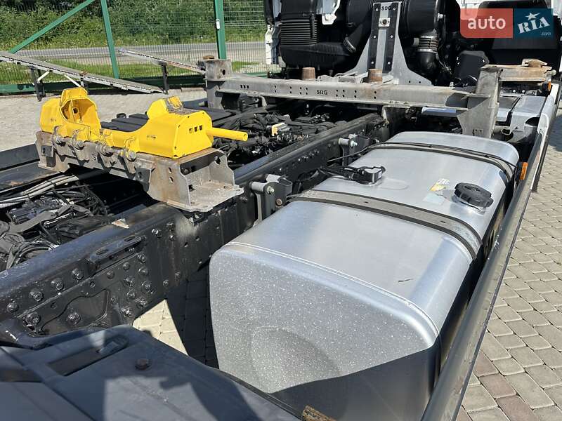 Контейнеровоз MAN TGX 2021 в Заліщиках