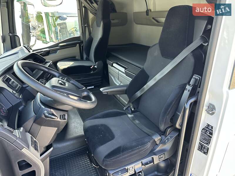 Контейнеровоз MAN TGX 2021 в Заліщиках