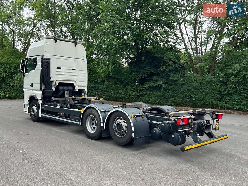 Контейнеровоз MAN TGX 2021 в Чернівцях