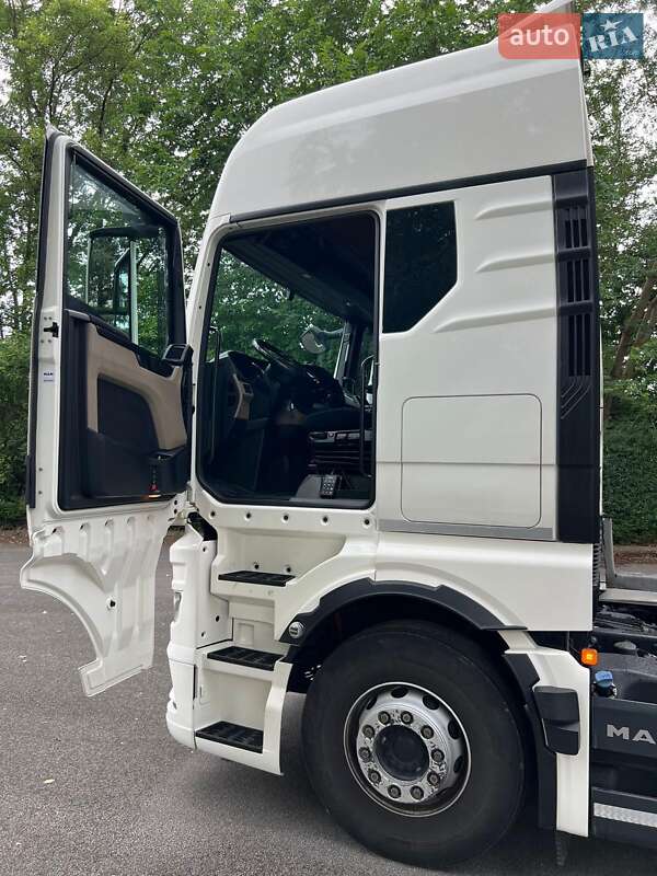 Контейнеровоз MAN TGX 2021 в Чернівцях