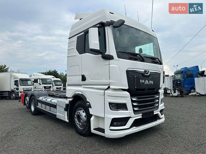 Контейнеровоз MAN TGX 2021 в 