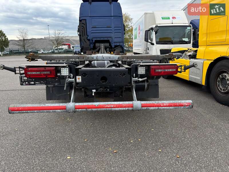 Контейнеровоз MAN TGX 2021 в Заліщиках