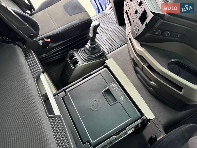 Контейнеровоз MAN TGX 2021 в Заліщиках