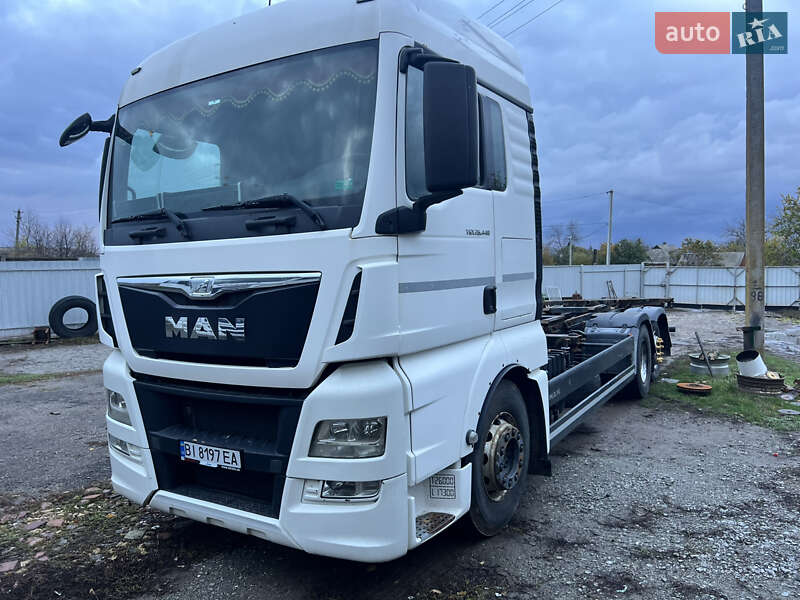 Контейнеровоз MAN TGX 2014 в Полтаве