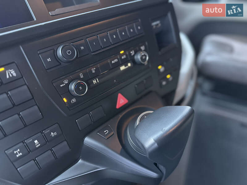 Контейнеровоз MAN TGX 2022 в Луцке