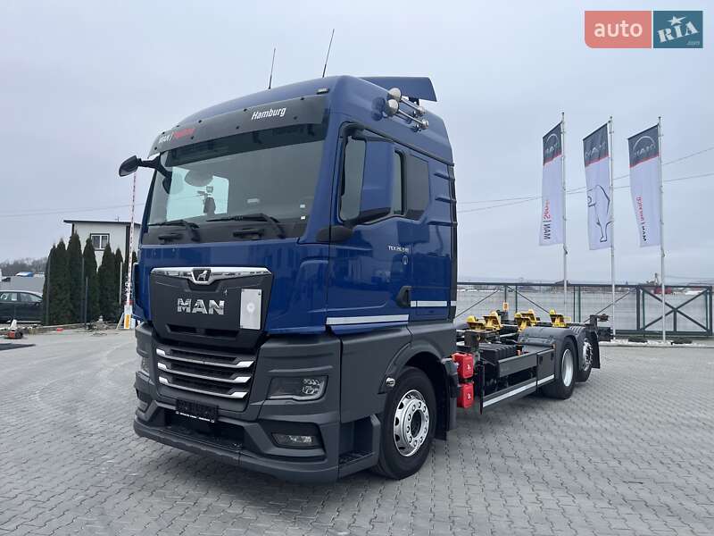 Контейнеровоз MAN TGX 2022 в Чернівцях