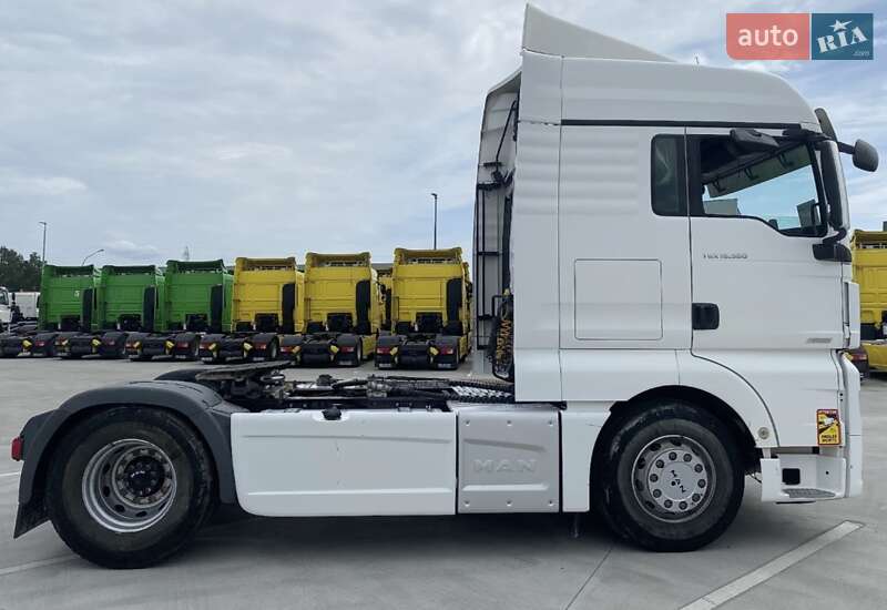 Тягач MAN TGX 2018 в Красном фото 5 Тягач MAN TGX 2018 в Красном