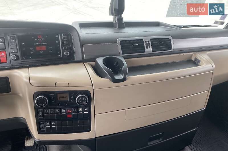 Тягач MAN TGX 2018 в Красном фото 14 Тягач MAN TGX 2018 в Красном