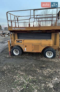 Ножничный подъемник Manitou M 2014 в 