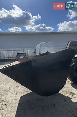 Телескопический погрузчик Manitou MT 932 2005 в 