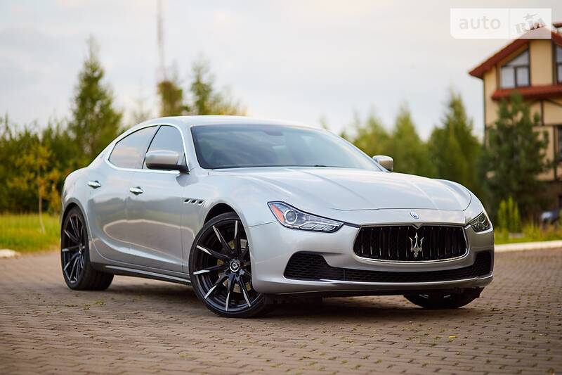 Седан Maserati Ghibli 2014 в Львове