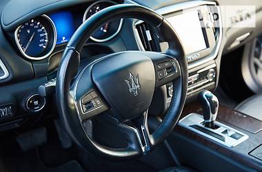 Седан Maserati Ghibli 2014 в Львове