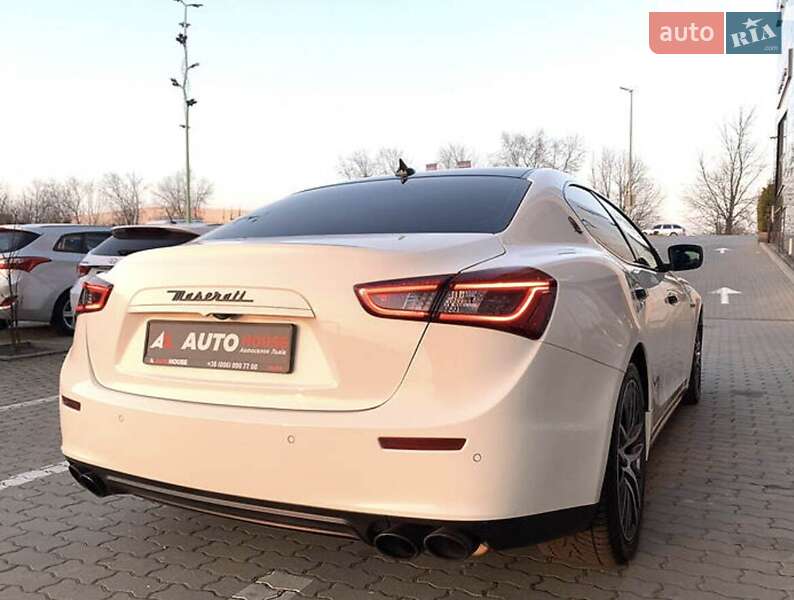 Седан Maserati Ghibli 2014 в Львові