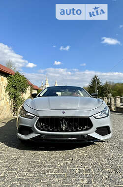 Седан Maserati Ghibli 2016 в 