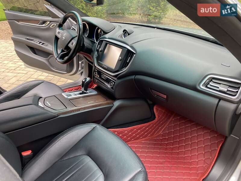 Седан Maserati Ghibli 2013 в Киеве