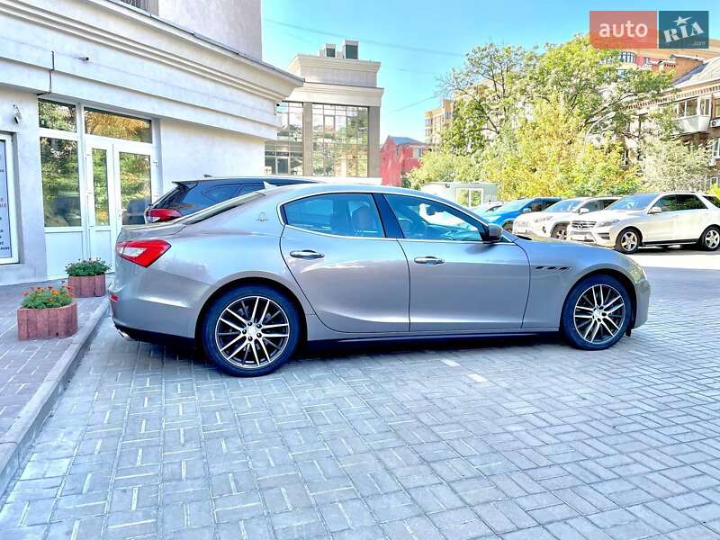 Седан Maserati Ghibli 2015 в Киеве фото 2 Седан Maserati Ghibli 2015 в Киеве