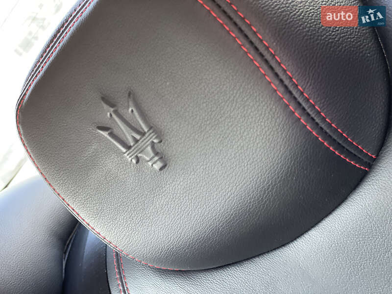 Седан Maserati Ghibli 2015 в Одессе