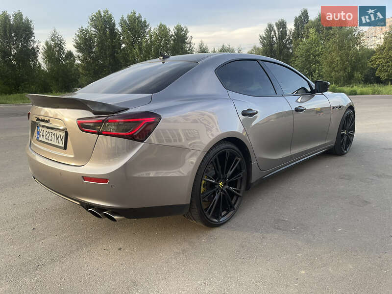 Седан Maserati Ghibli 2016 в Києві