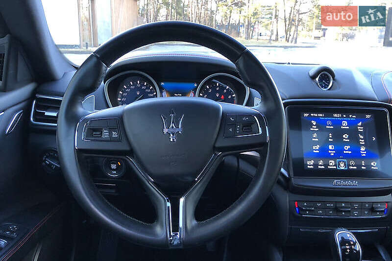 Седан Maserati Ghibli 2017 в Києві