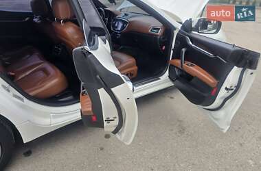 Седан Maserati Ghibli 2016 в 