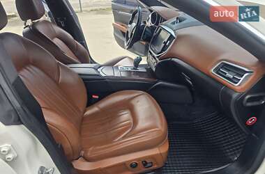 Седан Maserati Ghibli 2016 в 