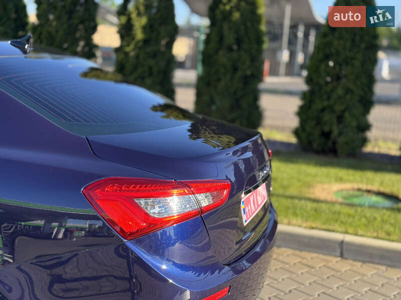 Седан Maserati Ghibli 2015 в Києві