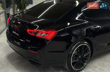 Седан Maserati Ghibli 2014 в 