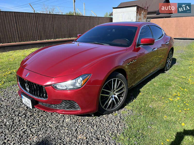 Седан Maserati Ghibli 2014 в 