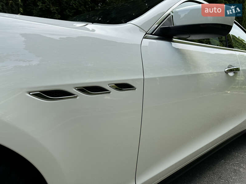 Седан Maserati Ghibli 2014 в Рівному