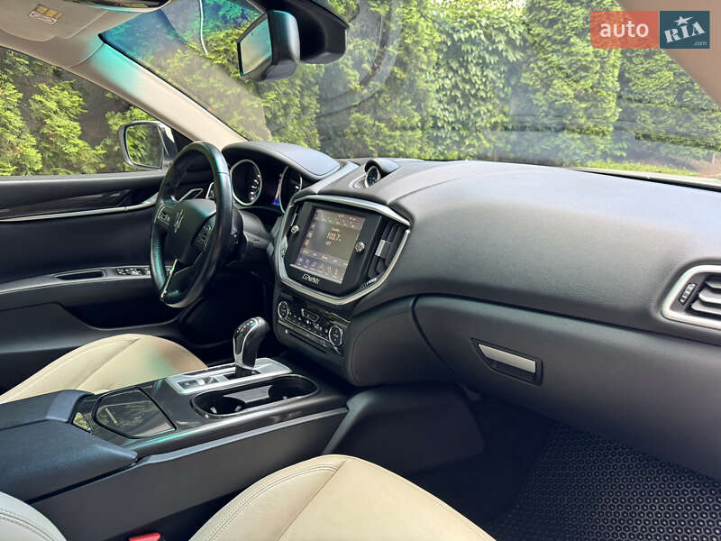 Седан Maserati Ghibli 2014 в Рівному
