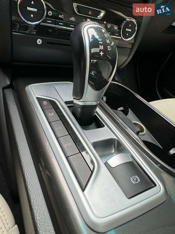 Седан Maserati Ghibli 2014 в Рівному