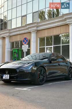 Седан Maserati Ghibli 2017 в 