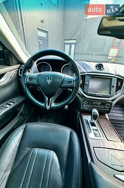 Седан Maserati Ghibli 2014 в 