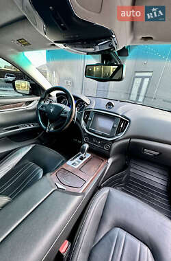 Седан Maserati Ghibli 2014 в 