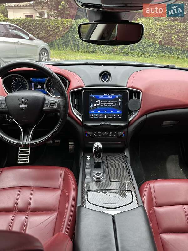 Седан Maserati Ghibli 2016 в Киеве