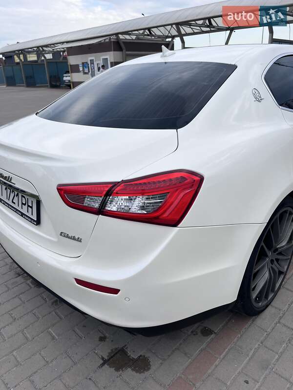 Седан Maserati Ghibli 2015 в Киеве