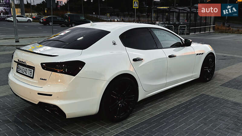 Седан Maserati Ghibli 2016 в Одессе