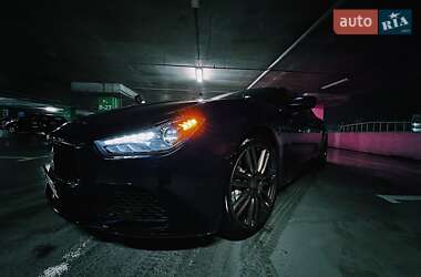 Седан Maserati Ghibli 2015 в 