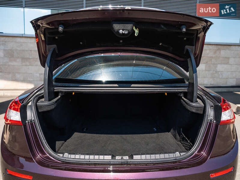 Седан Maserati Ghibli 2014 в Києві