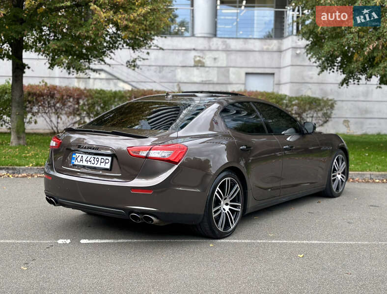 Седан Maserati Ghibli 2014 в Киеве