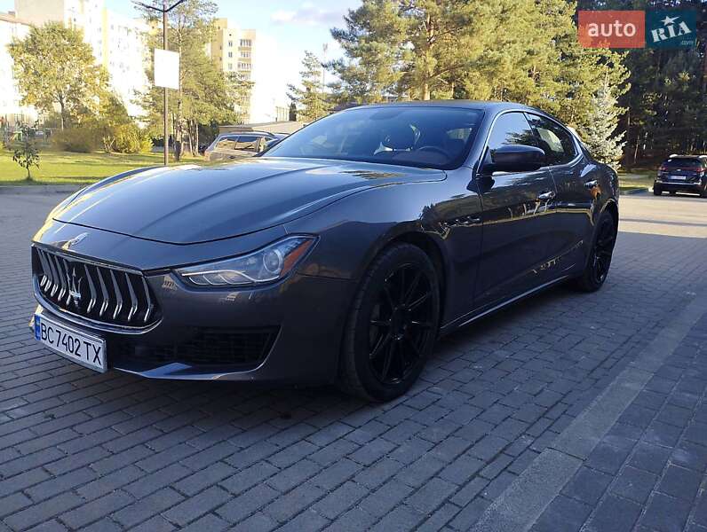 Седан Maserati Ghibli 2017 в Львове фото Седан Maserati Ghibli 2017 в Львове