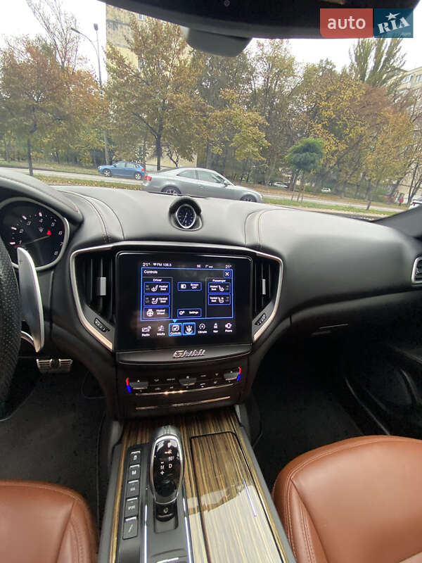Седан Maserati Ghibli 2016 в Києві
