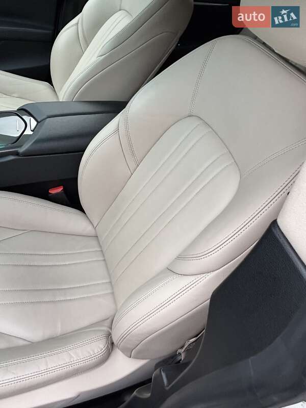 Седан Maserati Ghibli 2014 в Тячеве