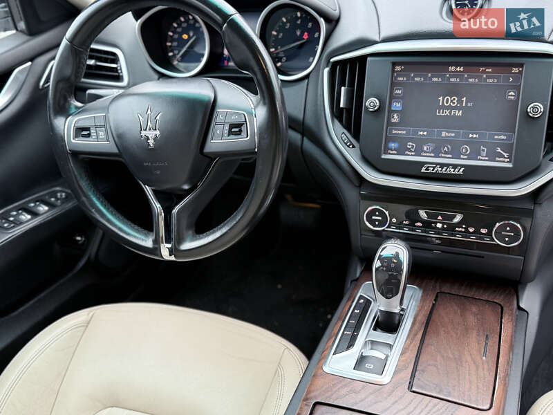 Седан Maserati Ghibli 2014 в Киеве