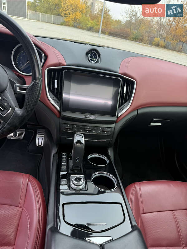 Седан Maserati Ghibli 2018 в Дніпрі фото 23 Седан Maserati Ghibli 2018 в Дніпрі